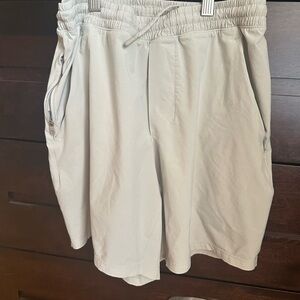 Lululemon Men’s Pace Breaker Linerless Shorts (Size M, light ivory)